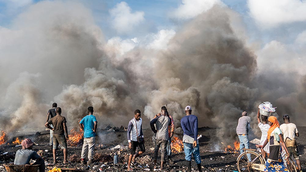 বিশ্ব স্বাস্থ্য সংস্থার গবেষণায় দেখা গিয়েছে যে বিশ্বের প্রায় ৯৯ শতাংশ মানুষ উচ্চ বায়ু দূষণ এবং বিপজ্জনক এলাকায় বাস করেন।