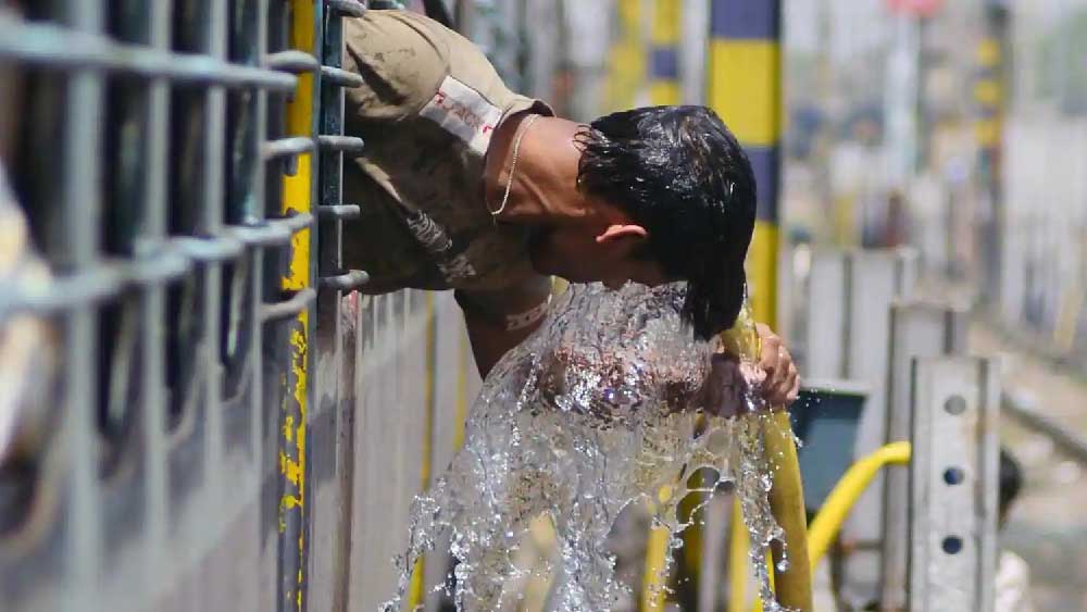 উত্তরবঙ্গের তিন জেলা মালদহ এবং উত্তর ও দক্ষিণ দিনাজপুরে তাপপ্রবাহের সতর্কতা জারি আবহাওয়া দফতরের।