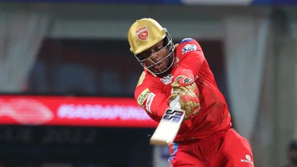 পঞ্জাব কিংস-রয়্যাল চ্যালেঞ্জার্স বেঙ্গালুরু ম্যাচে পঞ্জাবের ইনিংসের ১৮তম ওভার বদলে যায় ম্যাচের রং। শেষ তিন ওভারে জয়ের জন্য পঞ্জাবের দরকার ছিল ৩৬ রান।