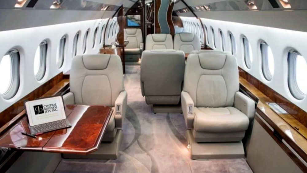 গত বছরেও টেক্সাসে যে বাড়িটি কয়েক দিন থাকার জন্য নিয়েছিলেন, তার ভাড়া দিয়েছিলেন ৫০ হাজার ডলার। 