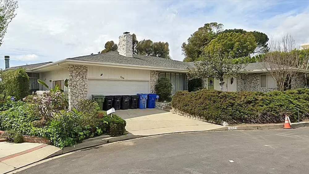 বাড়িটি ৮ হাজার বর্গফুট এবং দাম এক কোটি ২০ লক্ষ ডলার। ২০১৮ সালে শহরের সব চেয়ে ব্যয়বহুল জায়গায় কেনা হয়।