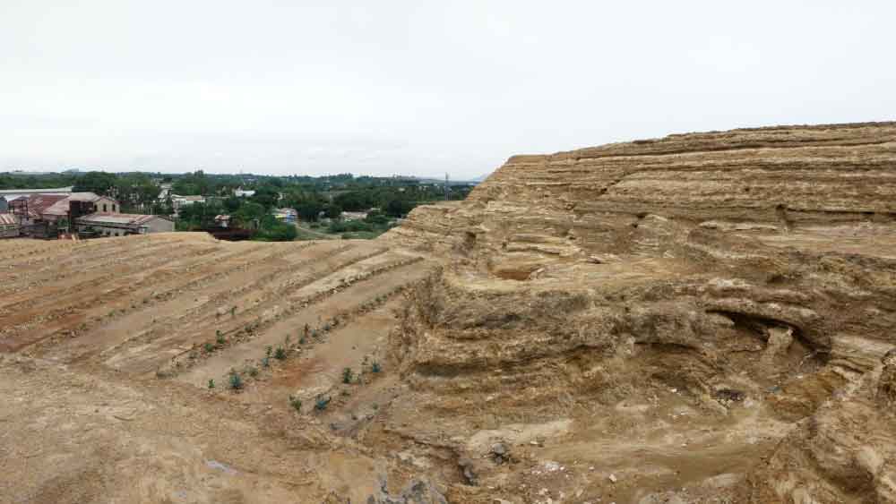 অথচ কেজিএফে সোনা রয়েছে তখনও। অনাবশ্যক খরচ কমাতে সরকার বেশ কিছু বৈজ্ঞানিক পরীক্ষা নীরিক্ষা চালায় কেজিএফে। ১৯৬০ এবং ১৯৯২ সালে বেশ কয়েকটি পরীক্ষা করা হয়।
