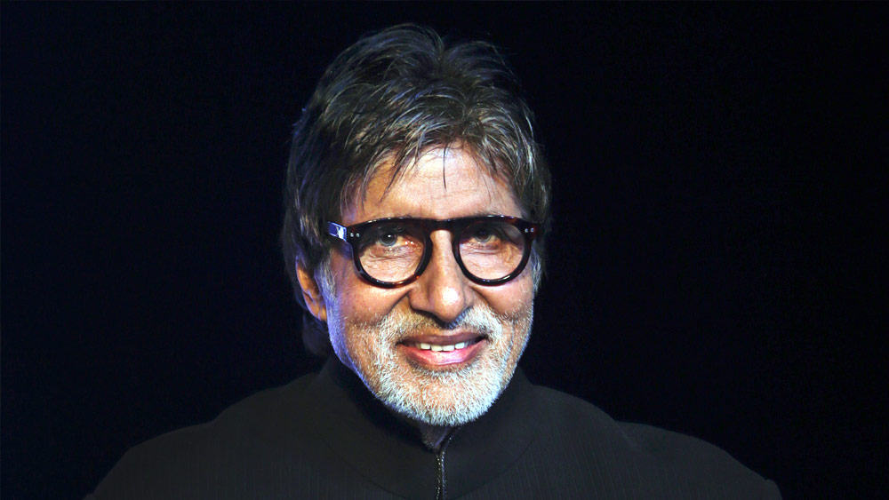 ‘শাহনশাহ’ সবেতেই এগিয়ে থাকেন। টুইটারও ব্যতিক্রম নয়। অমিতাভ বচ্চনের অনুগামীর সংখ্যা ৪ কোটি ৭৪ লক্ষ। হলিউডের অতিজনপ্রিয় নায়কদেরও এত অনুগামী নেই। 