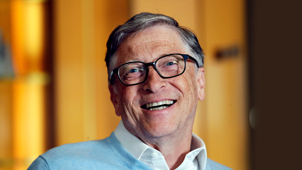 তবে এ দেশের বলি-নায়কদের চেয়ে জনপ্রিয়তায় এগিয়ে আমেরিকার তথ্যপ্রযুক্তি জগতের এক নায়ক। বিল গেট্‌স। তিনি কী করলেন, কী বললেন, তা জানতে টুইটারে চোখ রাখেন ৫ কোটি ৮০ লক্ষ মানুষ। 