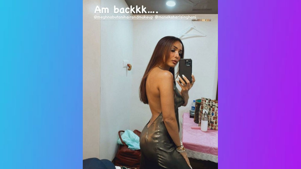 আয়না ভরা লাস্য!