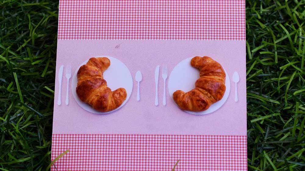 সাধারণত প্রথম দিকে এক-একটি বার্গার দুল বানাতে মিনিট ১০ লাগত। এখন আরও সূক্ষ্ম কাজ করেন। তাই মিনিট ২০ লাগে। 