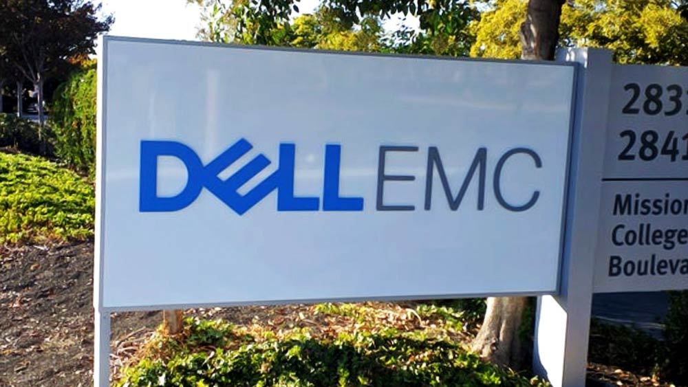 এখনও অবধি এই তালিকায় সবচেয়ে দামি চুক্তির নিরিখে এগিয়ে আছে তথ্যপ্রযুক্তি সংস্থা ডেল এবং ইএমসি-র চুক্তি। ২০১৬ সালে কম্পিউটারের মেমরি বোর্ড প্রস্তুতকারী ইএমসি সংস্থাকে কিনে নেয় কম্পিউটার ও কম্পিউটারের প্রয়েজনীয় সরঞ্জাম তৈরি করা আমেরিকার সংস্থা ডেল।