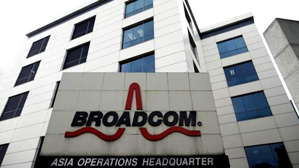 চতুর্থ বহু মূল্য চুক্তি হিসেবে তালিকায় যে দুই নাম রয়েছে, তা হল অ্যাভাগো এবং ব্রডকম। ২০১৬ সালে দুই সংস্থার মধ্যে এই চুক্তি হয়েছিল।