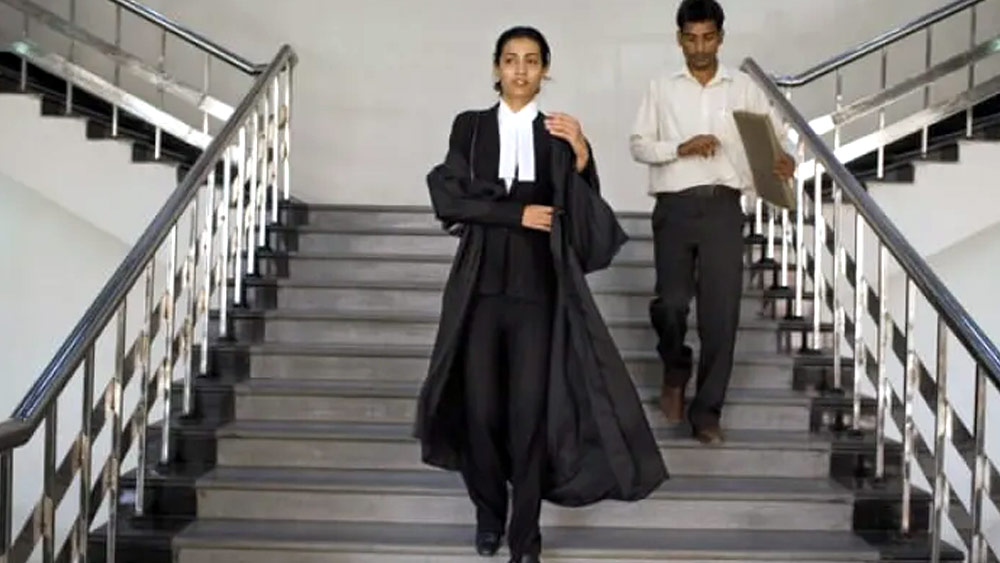 কেমব্রিজ বিশ্ববিদ্যালয় থেকে আইন পাশ করে এলএলএম করলেন কলম্বিয়া বিশ্ববিদ্যালয় থেকে। কিছু দিন রাষ্ট্রপুঞ্জে আইনজীবী হিসেবে কাজ করেন তিনি।