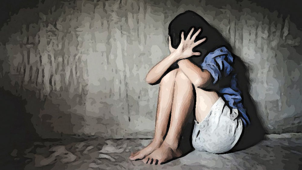 আইনজীবী করুণা মনে করেন ধর্ষণ নামক ‘রোগের’ শিকড় গভীরে। কিন্তু সমাজকে তা পেরিয়ে আসতেই হবে। একাধিক ধর্ষিতার হয়ে মামলা লড়া আইনজীবী করুণাকে প্রথম নাড়া দিয়েছিল ২০১২ সালের সেই নির্ভয়া ধর্ষণকাণ্ড। তাঁর কথায়, ‘‘আমার সেই প্রথম মনে হয়েছিল, ধর্ষণ শুধু ওই ধর্ষিতার সমস্যা নয়। এটা আমাদের সবার জন্য বড় সমস্যা।’’ 