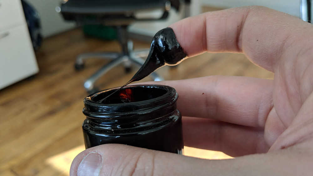 পুরুষ বন্ধ্যাত্ব কমাতেও কাজ করে শিলাজিৎ। একটি গবেষণায়, ৬০ জন পুরুষকে ৯০ দিন ধরে দিনে দু’বার করে শিলাজিৎ খাওয়ানো হয়।