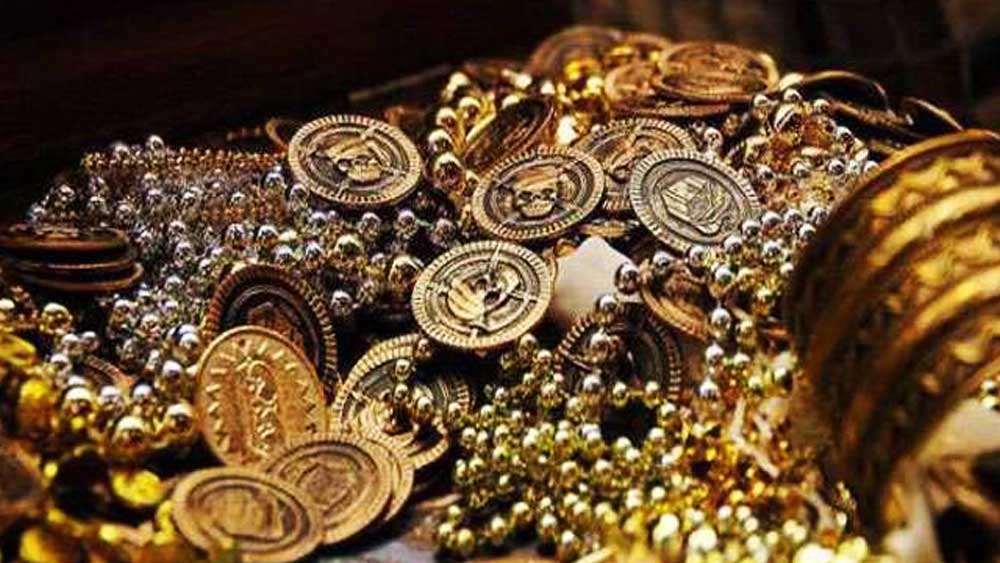 কিংবদন্তি অনুযায়ী, সেই মহাভারতীয় কাল থেকেই কাতোচ রাজারা এই দুর্গে তাঁদের বিপুল ধনরত্ন সঞ্চয় করতে শুরু করেন। পরে যখন এখানে নতুন দুর্গ-কাঠামো গড়ে তোলা হয়, তখন তার অভ্যন্তরে বেশ কিছু মন্দিরও প্রতিষ্ঠা করেন রাজারা। সেই সব মন্দিরেই রাজারা তাঁদের ধনসম্পদ গচ্ছিত রাখতে শুরু করেন। তা ছাড়াও, বিভিন্ন ধনী ব্যক্তিও যুগ যুগ ধরে এখানে সোনা বা মূল্যবান রত্ন দান করতে থাকেন।