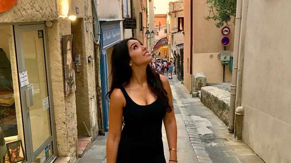 চলচ্চিত্র প্রযোজক হিসেবে কর্মজীবন শুরু করার আগে তিনি ইউসিএলএ স্কুল অব ফিল্ম অ্যান্ড টেলিভিশনে পড়াশোনা করেছেন।