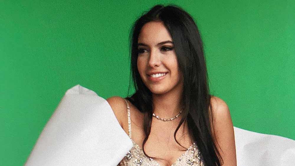 তবে শুধু আল নয়। এর আগেও ষাটোর্ধ্বদের সঙ্গে প্রেম করার ইতিহাস রয়েছে তরুণী নূরের। তাঁর প্রেমিক পুরুষরা প্রত্যেকেই প্রতিষ্ঠিত এবং প্রচুর সম্পত্তির মালিক।