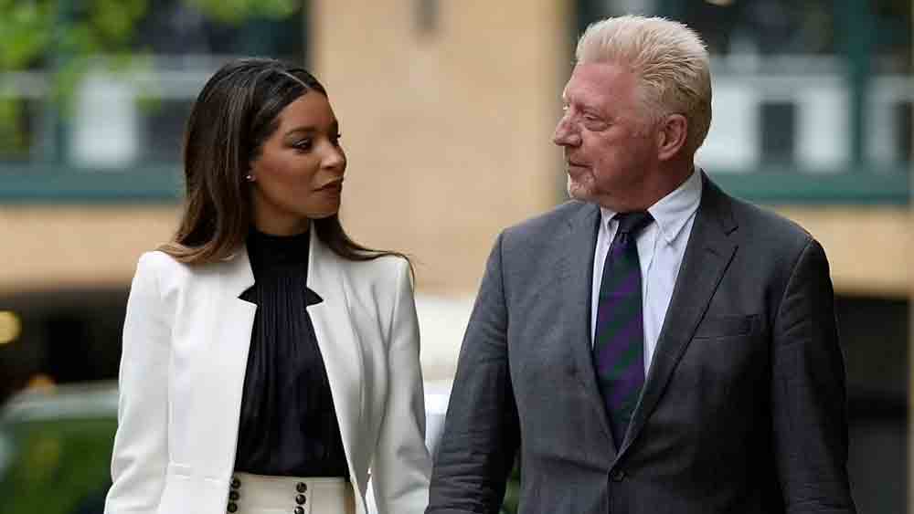 তিনি বরিস বেকারের বান্ধবী। দু’বছর ধরে তিন বারের উইম্বলডনজয়ীর সঙ্গী লিলিয়ান দে কার্ভালহো মনটেইরো। কিন্তু কে এই ৪২ বছর বয়সি সুন্দরী? ঋণখেলাপি মামলায় জড়িয়ে আড়াই বছরের জন্য জেলে বরিস। তাঁর সর্বক্ষণের সঙ্গী টেনিস তারকা জেলে ঢোকার আগে তাঁর উদ্দেশে চুমু ছুড়ে দেন লিলিয়ান।