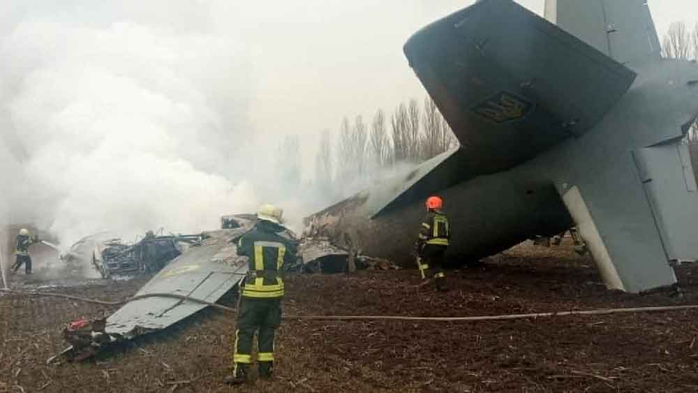 ইউক্রেন সরকার ‘ঘোস্ট অব কিভ’ নামে বেশ কয়েকটি ভিডিয়োও প্রকাশ করে। কিন্তু রাশিয়া দাবি করে, সেনাদের মনোবল বাড়াতে ‘ঘোস্ট অব কিভ’ নামে কাল্পনিক চরিত্রের ভিডিয়ো প্রকাশ করছে ইউক্রেন। যদিও সেই দাবি নস্যাৎ করেছে ইউক্রেন।