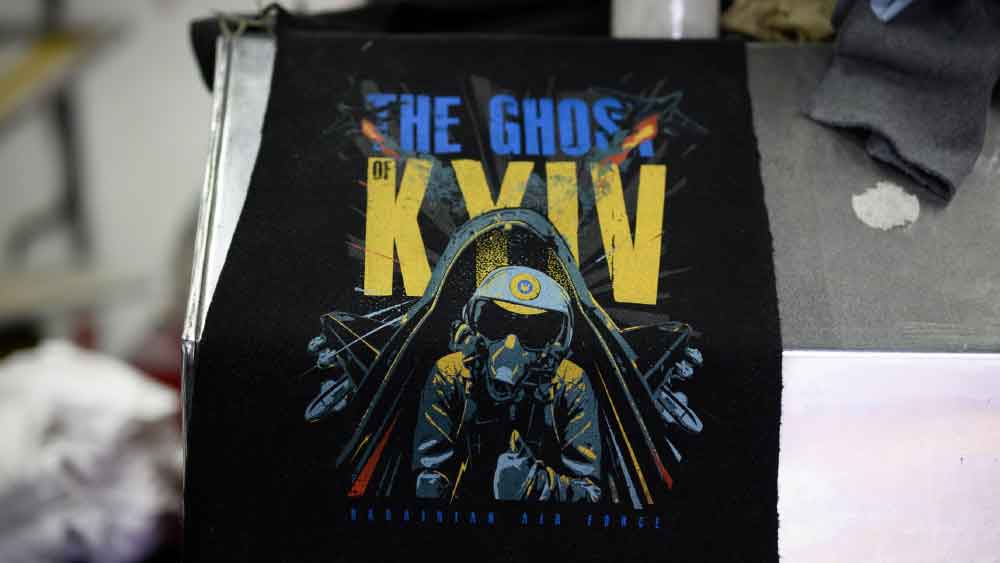 নাটালিয়া আরও বলেন, “তারাবালকা নিজের চেষ্টাতেই পাইলট হয়েছিল। ও যাতে ওর লক্ষ্যে পৌঁছতে পারে আমরা শুধু সেটাই চেয়েছিলাম। আজ ওর মৃত্যুর পর সাহসিকতার সেরা সম্মান দেওয়া হচ্ছে। কিন্তু ও এই সম্মান অনেক আগেই পেয়ে গিয়েছে।”