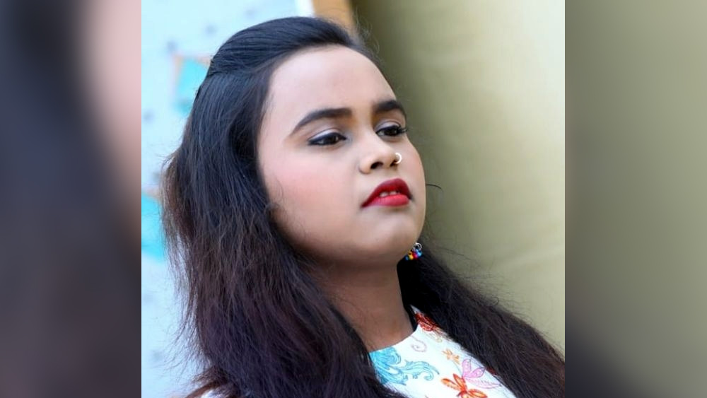 সিনেমার জগতের সঙ্গে যুক্ত মহিলাদের কেউ সম্মান করে না বলেও জানিয়েছেন শিল্পী।