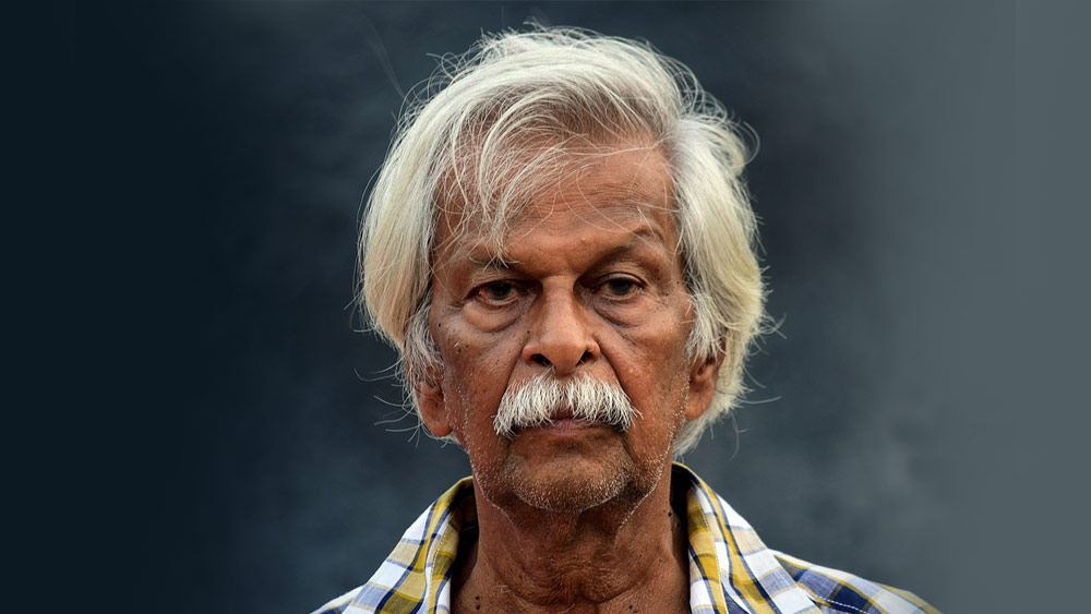 দু’পাশে পাহাড়। মাঝখানে উদ্যান। এই প্রাকৃতিক দৃশ্যকে এক শুয়ে থাকা রমণীর সঙ্গে কল্পনা করেন কুনিরামণ। সেখান থেকেই সিদ্ধান্ত নেন যক্ষীর মূর্তি গড়ার।