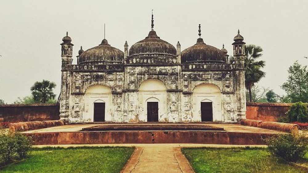 ষষ্ঠ জেলা কান্দি। 