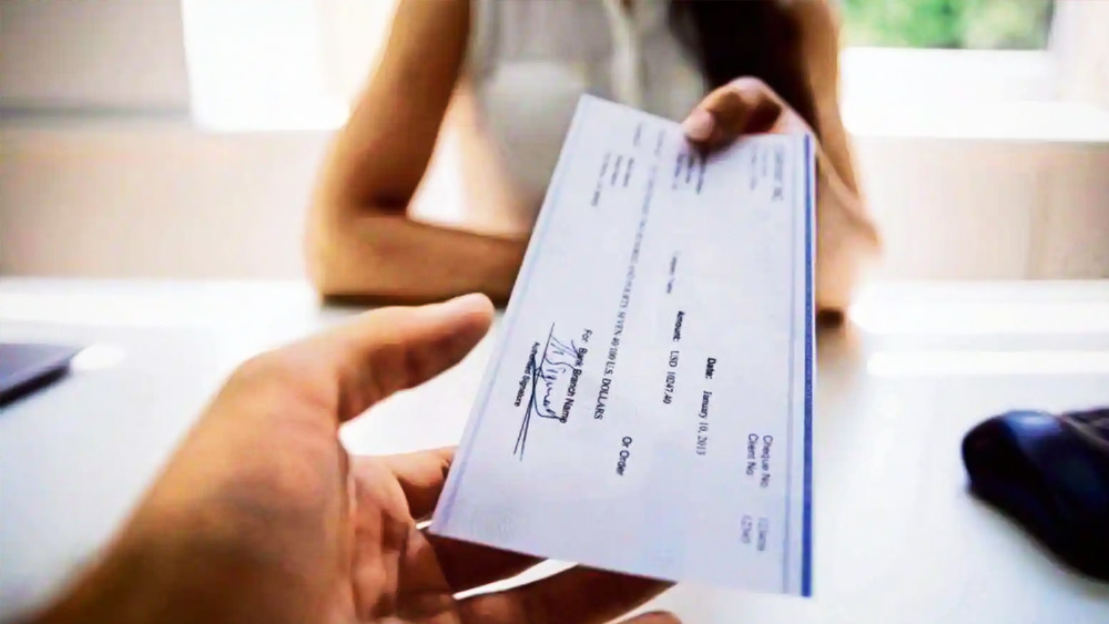 এই পদ্ধতিতে গ্রাহককে পাঁচ লক্ষ টাকার বেশি চেকের ডিজিটাল তথ্য উল্লেখ করতে হবে। 