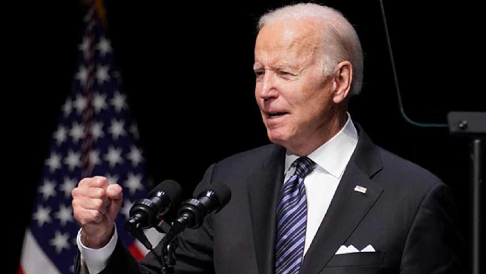 আফগানিস্তানের রাজধানী কাবুলে আমেরিকান বিমান হামলায় নিহত হয়েছেন জওয়াহিরি। এ খবর টুইট করে জানিয়েছেন খোদ আমেরিকার প্রেসিডেন্ট জো বাইডেন।