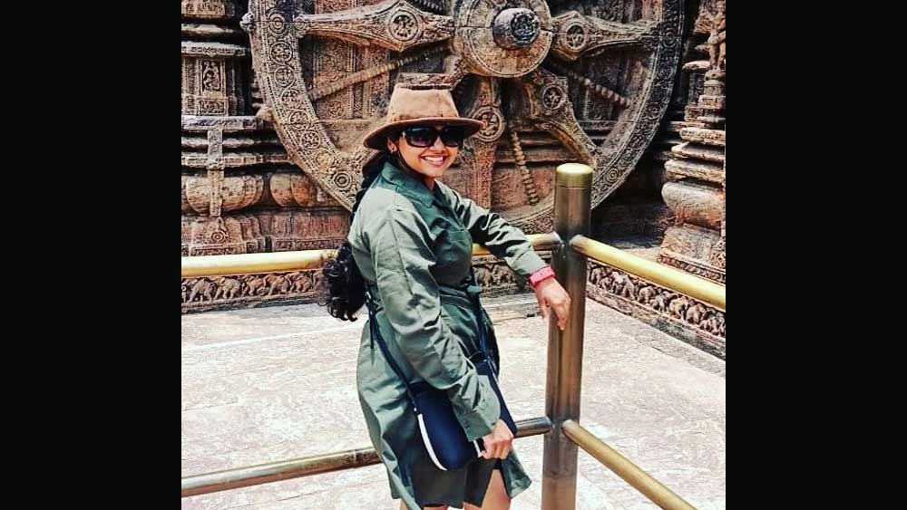 ২০২২-এর এপ্রিলে ‘হর হর শম্ভু’ গানের রেকর্ডিং করেন অভীলিপ্সা। গানের সঙ্গে সঙ্গতি রেখে পোশাক পরে স্টুডিয়োয় এসেছিলেন তিনি। শাড়িকে ধুতির মতো পরে, কালো টিশার্ট এবং কপালে টিকা লাগিয়ে গানের রেকর্ডিং করেন।