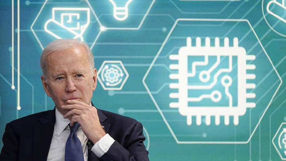 গত ২৫ জুলাই আরও একটি গোপন বৈঠকে জওয়াহিরির বিরুদ্ধে অভিযান চালানোর অনুমোদন দেন আমেরিকার প্রেসিডেন্ট। তবে শর্ত দেওয়া হয়, ওই অভিযানের সময় যাতে কোনও সাধারণ মানুষের মৃত্যু না ঘটে।