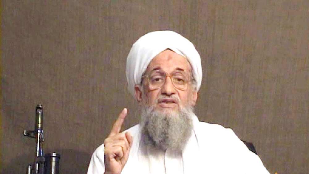  লাদেনের মৃত্যুর পর বেশ কিছু দিন চুপচাপ ছিল আল কায়দা। তার পর এক দিন আচমকাই প্রকাশ পায় জওয়াহিরির ভিডিয়ো বার্তা। ‘রক্তের বদলা রক্ত’— এমনই হুঙ্কার দিয়েছিলেন আল কায়দা প্রধান।