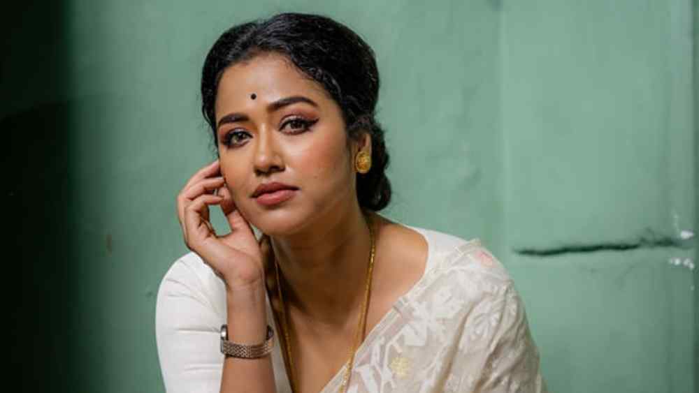 রাজাদিত্যের ‘নাচনি’ সোহিনী? পুরুলিয়ার পথে ‘রসিক’বাবুর সঙ্গে...!  