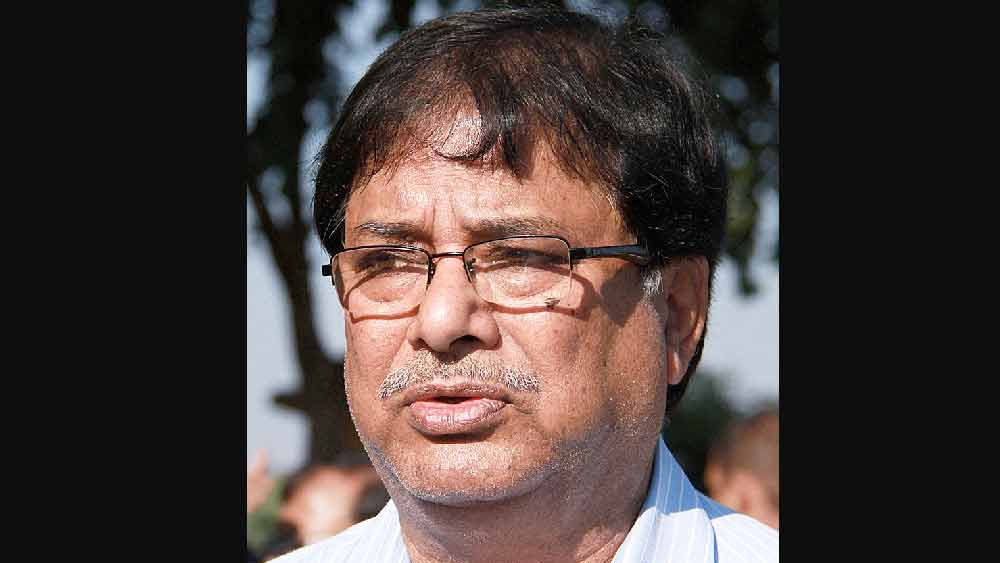 ২০১১ সালে আবার দিনহাটা কেন্দ্রে সিংহ চিহ্নে বামফ্রন্টের প্রার্থী হন উদয়ন। নির্বাচনে জিতে বিধায়কও হন। কিন্তু বামফ্রন্টের বড় শরিক সিপিএম-সহ ফব নেতৃত্বের সঙ্গে দূরত্ব তৈরি হয় তাঁর। এমনিতেও কোচবিহার জেলা ফরোয়ার্ড ব্লকের সঙ্গে তাঁর কোনওকালেই সুসম্পর্ক ছিল না। দূরত্ব চরমে পৌঁছলে ২০১৬ সালে পার্থ চট্টোপাধ্যায়ের হাত ধরে তৃণমূলে যোগদান করেন উদয়ন। ওই একই বছরে বিধানসভা নির্বাচনে তৃণমূলের হয়ে দিনহাটা কেন্দ্রে প্রার্থী হয়ে জয়লাভ করেন প্রায় ২১ হাজার ভোটে। ২০২১ সালের নির্বাচনেও দিনহাটায় তৃণমূলের প্রার্থী হন উদয়ন। তাঁর বিপরীতে প্রার্থী হন বিজেপি সাংসদ নিশীথ প্রামাণিক। সেই নির্বাচনে নিশীথের কাছে ৫৭ ভোটে হেরে যান তিনি। তবে বিজেপি শীর্ষনেতৃত্বের নির্দেশে নিজের সাংসদ পদ রাখতে নিশীথ বিধায়ক পদ ছাড়ার পর দিনহাটায় উপনির্বাচনে লক্ষাধিক ভোটে জিতে তৃতীয়বারের জন্য বিধায়ক হন উদয়ন। তাঁকে মন্ত্রিসভায় পূর্ণমন্ত্রী করে আনলেন মুখ্যমন্ত্রী।