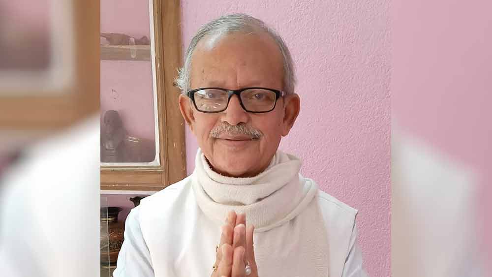 ১৯৯৬ সালে কোলাঘাট কেন্দ্র থেকে প্রথমবার কংগ্রেসের প্রার্থী হয়ে জয়লাভ করেন বিপ্লব। এখনও পর্যন্ত চার বারের বিধায়ক বিপ্লব ১৯৯৮ সালে তৎকালীন রাজনৈতিক পরিস্থিতি বিচার করে কংগ্রেস ছেড়ে তৃণমূলে যোগদান করেন। ২০০১ সালেও ভোটে জিতে বিধায়ক হন তিনি। কিন্তু হেরে যান ২০০৬ সালে। তবে ২০১১ সালে বিধানসভায় প্রত্যাবর্তন হয় বিপ্লবের। কিন্তু ২০১৬ সালে পাঁশকুড়া পূর্ব কেন্দ্র থেকে প্রার্থী হয়ে আবার পরাজিত হন তিনি। জিতে ফেরেন ২০২১ সালে। চতুর্থ বারের জন্য বিধায়ক নির্বাচিত বিপ্লব পূর্ব মেদিনীপুর জেলার রাজনীতিতে বরাবর অধিকারী পরিবারের ‘বিরোধী’ হিসাবেই বিপ্লব পরিচিত। মুখ্যমন্ত্রীর নতুন মন্ত্রিসভায় স্বাধীন দায়িত্বপ্রাপ্ত প্রতিমন্ত্রী হলেন বিপ্লব।