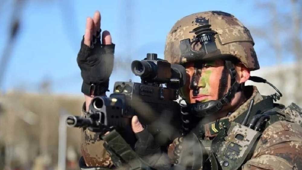 ৯০ ডিগ্রি কোণে গুলি ছোড়া যেতে পারে এমন আগ্নেয়াস্ত্র রয়েছে চিনের হাতে। কোনও বিশেষ অভিযানে ওই ধরনের আগ্নেয়াস্ত্র ব্যবহার করা হয়ে থাকে।