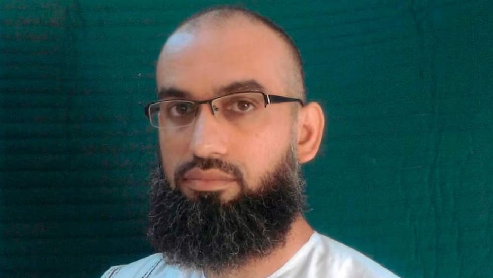 আমেরিকার বুকে ওই ভয়াবহ সন্ত্রাস ঘটানোর নেপথ্যে ছিলেন আম্মর আল বালুচি নামে আল কায়দার অন্যতম নেতাও। হামলাকারীদের অর্থ-সহ নানা ভাবে সাহায্য করেছিলেন বছর চুয়াল্লিশের ওই কুয়েতি নাগরিক। কম্পিউটার প্রোগ্রামিংয়ে দক্ষ বালুচি।