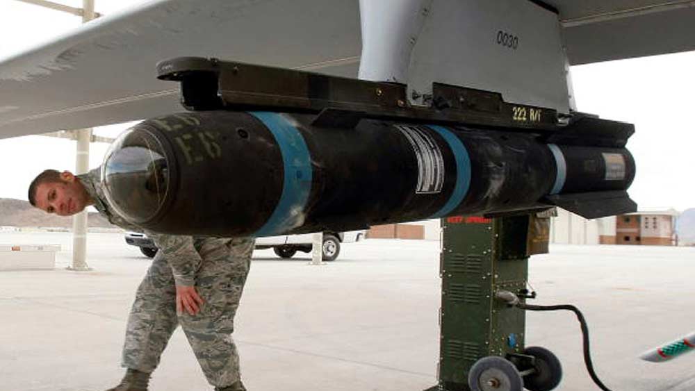 এই বিশেষ বৈশিষ্ট্যের কারণেই এটিকে ‘ফ্লাইং জিনসু’ বলা হয়। ১৯৮০-এর দশকে জাপানের বাজারে এক বিশেষ ধরনের ধারালো ছুরি আসে যা অ্যালুমিনিয়ামের পাত্রও মসৃণ ভাবে কাটতে সক্ষম ছিল। সেই ছুরির নামই ‘জিনসু’।