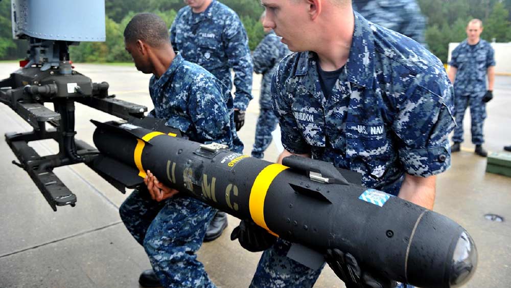 হেলফায়ার আর৯এক্স ক্ষেপণাস্ত্র সমস্ত সামরিক অভিযানে ব্যবহার করা হয় না। শুধুমাত্র নির্দিষ্ট পরিস্থিতিতেই এই ক্ষেপণাস্ত্র ব্যবহার করার নিয়ম রয়েছে। মূলত লুকিয়ে বা গোপন ঘাঁটিতে থাকা জঙ্গি নেতাকে নিশ্চুপে খতম করতেই এই ক্ষেপণাস্ত্র ব্যবহার করা হয়।