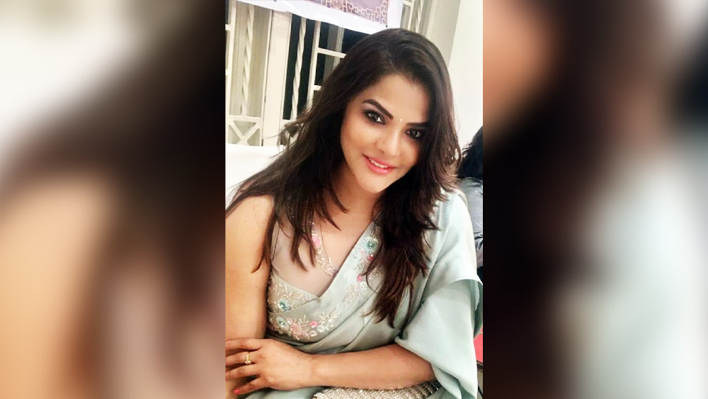 এ ছাড়াও চিনার পার্ক এলাকায় অর্পিতার নামে আরও একটি ফ্ল্যাটের হদিস মিলেছে বলে ইডির দাবি। চিনার পার্কে ৪০৪ নম্বর ফ্ল্যাট থেকে জরুরি কিছু নথিও পান ইডি আধিকারিকরা।