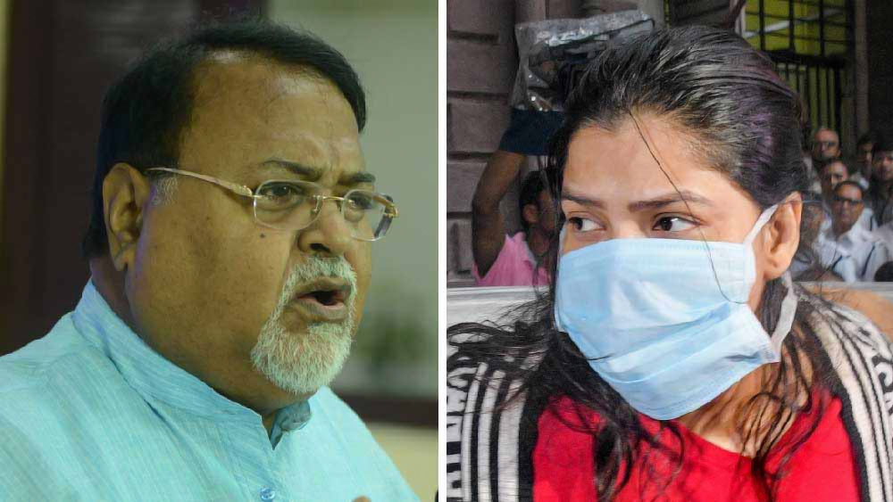 ইডি সূত্রে খবর, পঞ্চসায়রের নয়াবাদে একটি ফ্ল্যাটের সন্ধান পেয়েছে ইডি। এই ফ্ল্যাটটিও ‘পার্থ-ঘনিষ্ঠ’ অর্পিতার নামে রয়েছে বলেই জানিয়েছে ইডি।