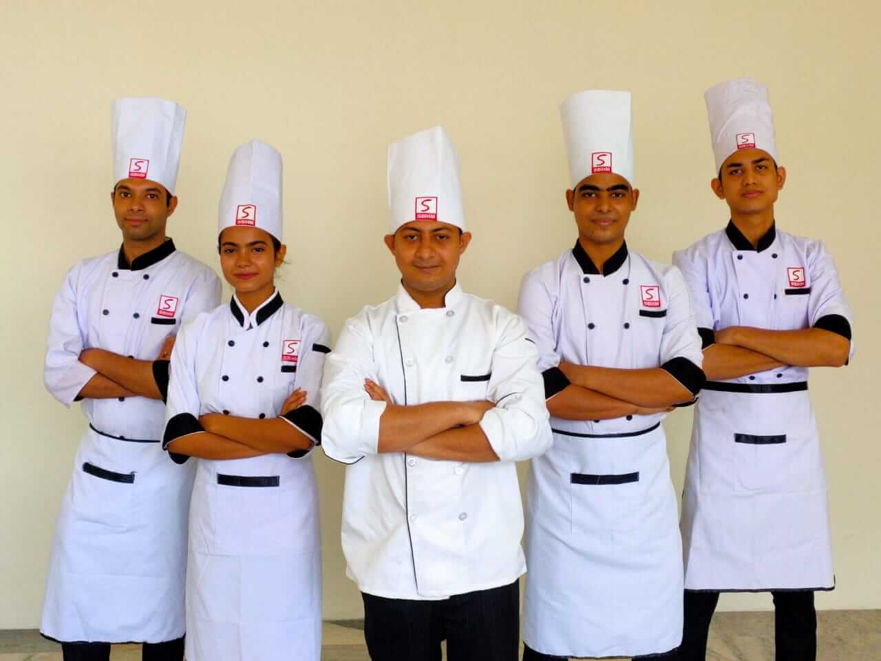 ক্যাম্পাসে পড়ুয়ারা