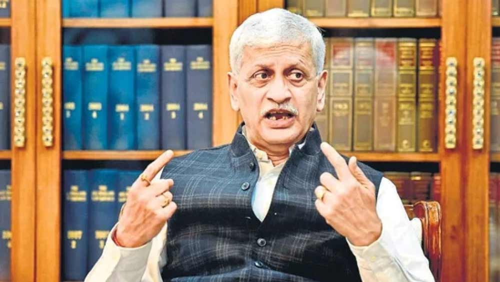 বিচারপতি ললিত একজন খ্যাতিমান আইনজীবী ছিলেন। ২০১৪ সালের ১৩ অগস্ট তিনি সুপ্রিম কোর্টের বিচারপতি নিযুক্ত হন।