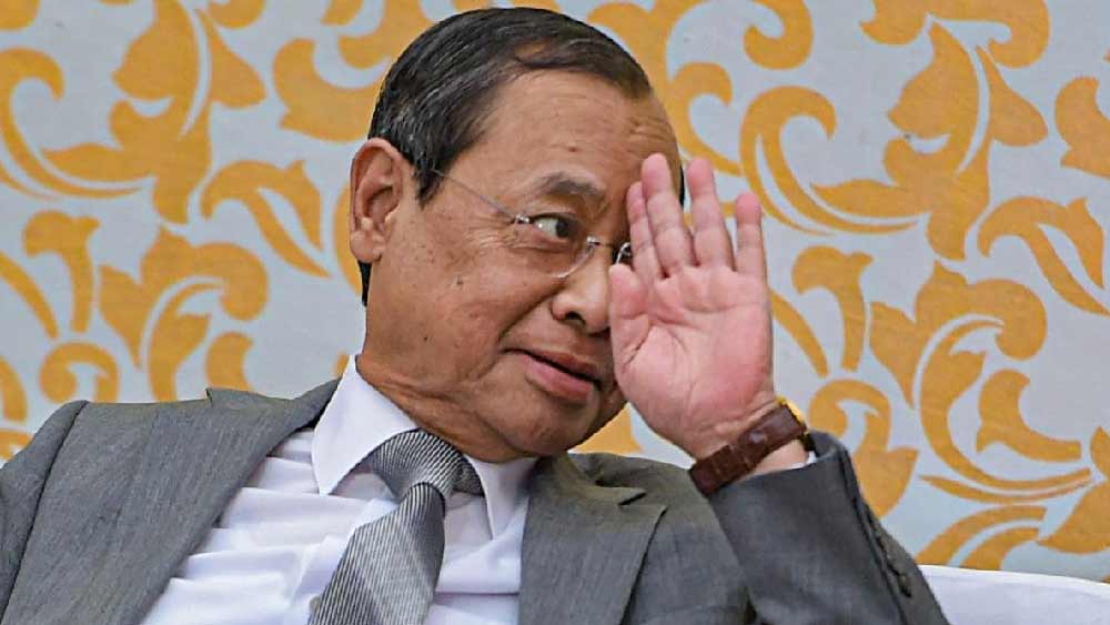 রাম জন্মভূমি-বাবরি মসজিদ মামলার জন্য সুপ্রিম কোর্টের পাঁচ বিচারপতির সাংবিধানিক বেঞ্চেও ছিলেন বিচারপতি ললিত। এই বেঞ্চের নেতৃত্বে ছিলেন সুপ্রিম কোর্টের তৎকালীন প্রধান বিচারপতি রঞ্জন গগৈ। তবে ২০১৯ সালের ১০ জানুয়ারি অর্থাৎ যে দিন এই মামলার চূড়ান্ত শুনানি হওয়ার কথা ছিল, সে দিন শুনানির শুরুতেই নিজেকে এই মামলা থেকে সরিয়ে নেন ললিত।