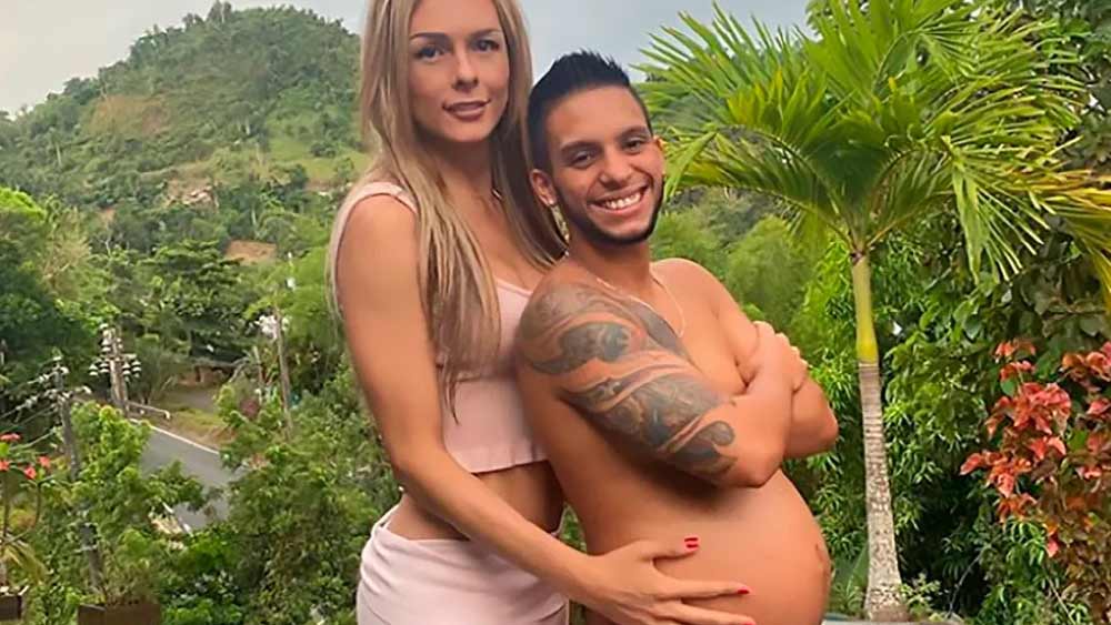 ডানার স্বামী এস্তেবান ল্যান্ড্রুর আবার নারীর শরীর নিয়ে জন্ম। কিন্তু তিনি নিজেকে পুরুষ ভাবতে পছন্দ করেন।