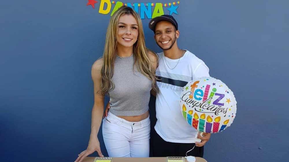 অস্ত্রোপচার করলেও কয়েকটি অঙ্গ বাদ দেননি ডানা এবং এস্তেবান। তাই এ যৌথ জীবনে স্বামী হলেও ডানার সম্মতি নিয়ে তিনিই মা হওয়ার পথে এগিয়েছিলেন।