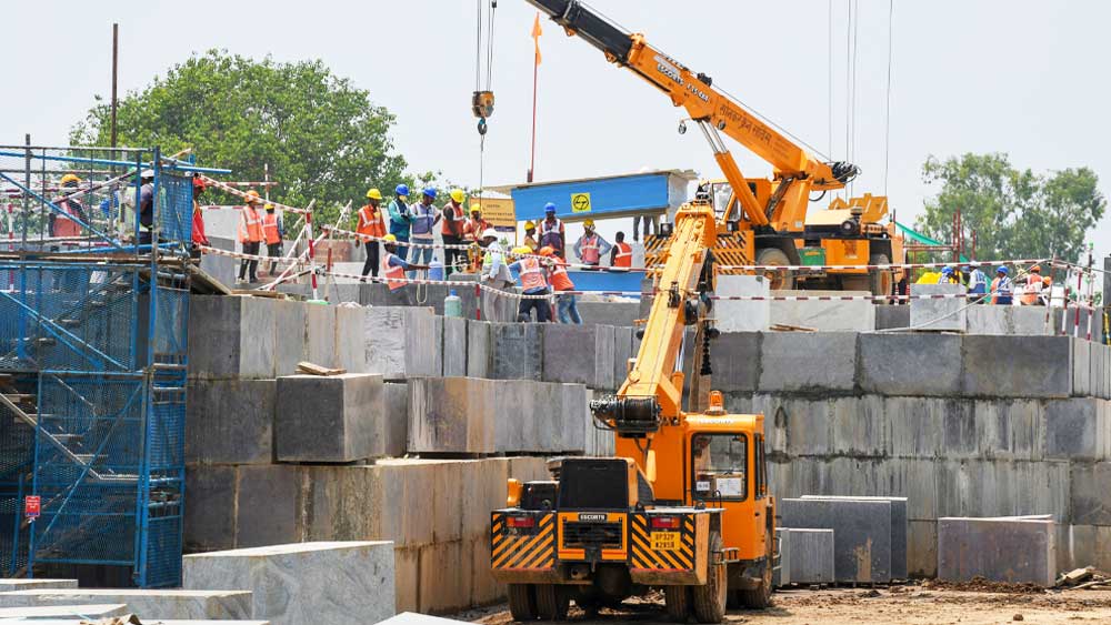 মন্দিরে ব্যবহার করা হবে বেলেপাথর, গ্রানাইটের মতো দামি পাথর। 