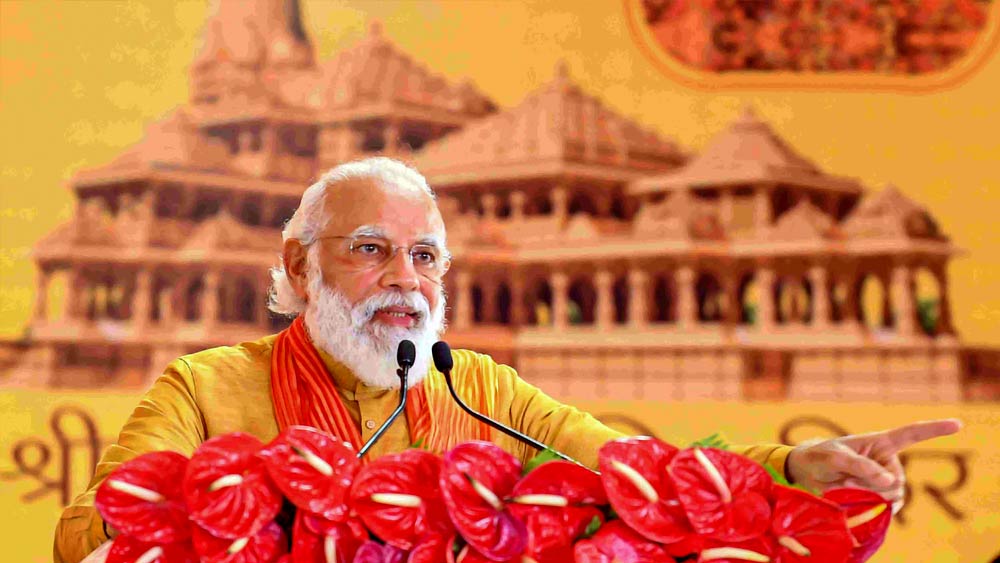 ২০২৪ সালে লোকসভা নির্বাচনের কয়েক মাস আগেই রামমন্দিরের গর্ভগৃহের দরজা ভক্তদের জন্য খুলে দেওয়া হবে বলে ঘোষণা করা হয়েছে। এই সময়কাল রাজনৈতিক দিকে অত্যন্ত তাৎপর্যপূর্ণ।