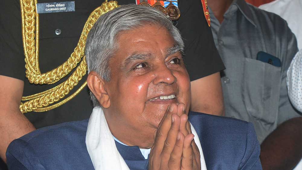 রাজস্থানের অখ্যাত গ্রাম থেকে দেশীয় রাজনীতির দ্বিতীয় সর্বোচ্চ সাংবিধানিক পদাধিকারীর আসনে। রাজনৈতিক জীবনে নিঃসন্দেহে বড় সাফল্য পেলেন জগদীপ ধনখড়।