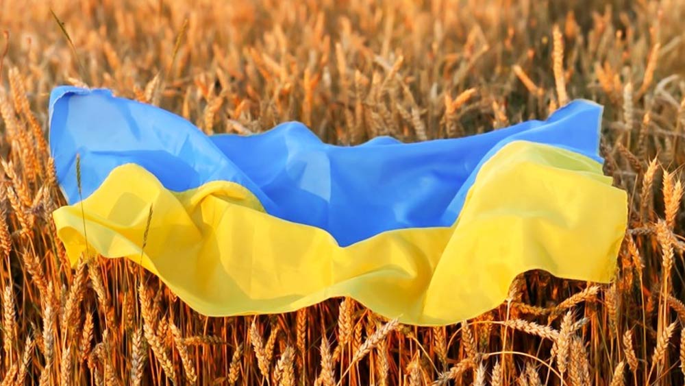 ২২ জুলাই রাশিয়া এবং ইউক্রেনের মধ্যে ওই চুক্তি হয়েছে। তাতে ছিল রাষ্ট্রপুঞ্জ এবং তুরস্কও। ‘ব্ল্যাক সি গ্রেন ইনিশিয়েটিভ’ নামে চুক্তির ফলে ওডেসা, চোরনোমোর্স্ক এবং ইউজ্‌নি বন্দর দিয়ে শস্যপণ্য রফতানি করতে পারবে ইউক্রেন।