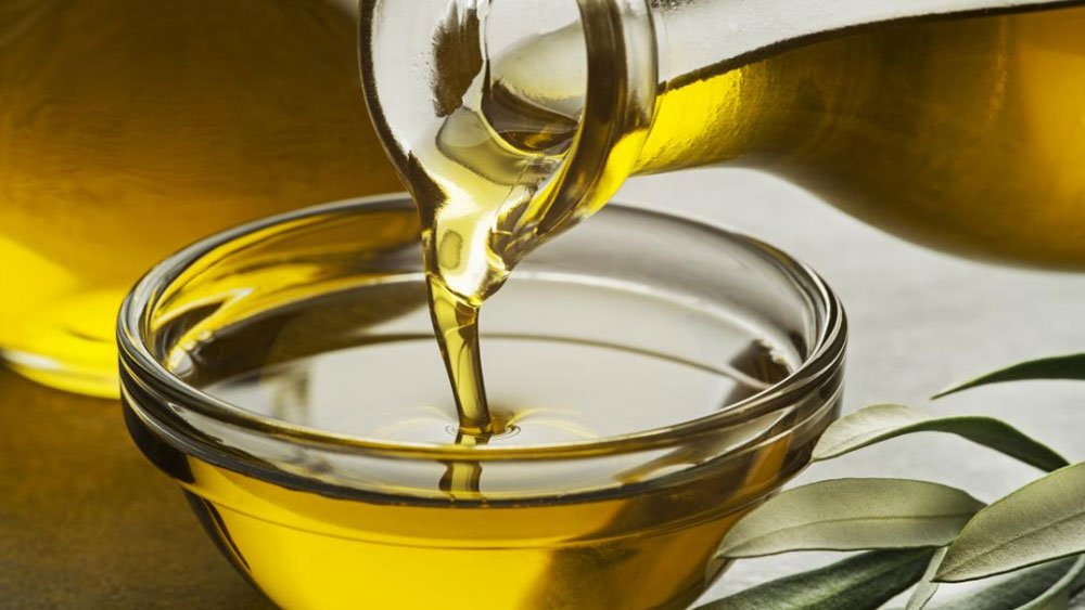 এ দেশে পাম, সয়াবিন এবং সর্ষের পর সূর্যমুখীর তেলের ব্যবহার সবচেয়ে বেশি। দক্ষিণ ভারতের রাজ্যগুলিতে প্রায় ৭০ শতাংশ চাহিদা রয়েছে এই তেলের।