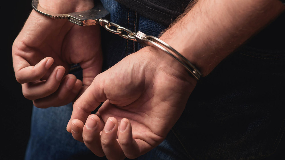  এর পরই এই ঘটনায় ধোঁয়াশা বাড়ে। সন্দেহের তালিকায় জায়গা পান স্বামী বদ্রীপ্রসাদ।