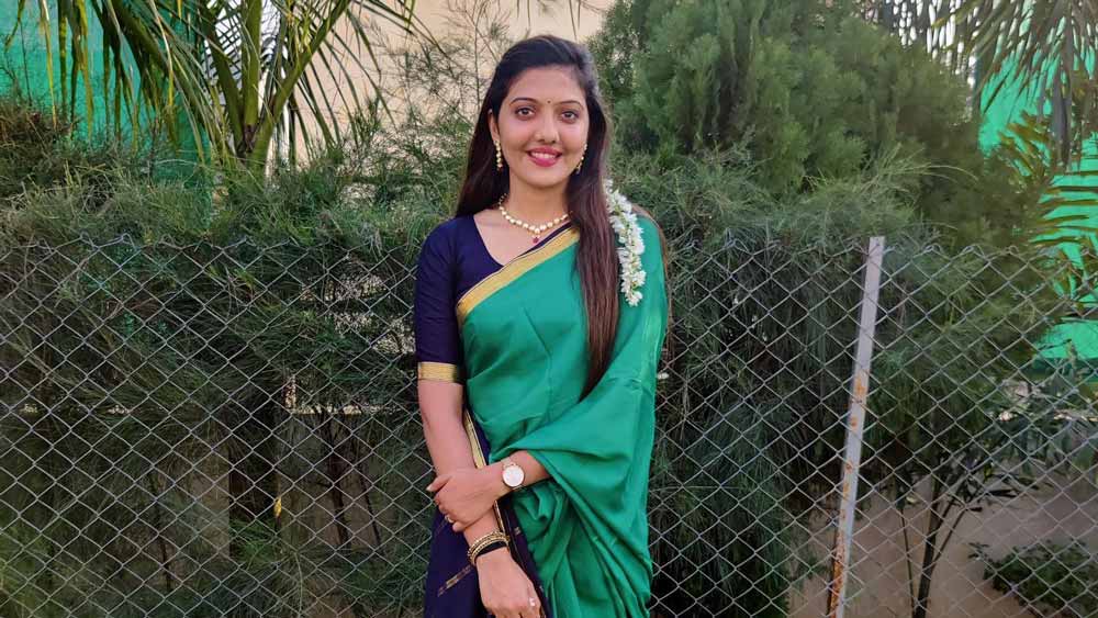 ছোটবেলা থেকেই পড়াশোনায় মেধাবী সৃষ্টি। ভোপালেই তাঁর স্কুল এবং কলেজ জীবন কেটেছে। ছাত্রজীবনে নানা বিতর্কসভা, স্কাউটস এবং সাংস্কৃতিক অনুষ্ঠানে নিয়মিত অংশ নিতেন। এনসিসি-ও করেছেন তিনি।